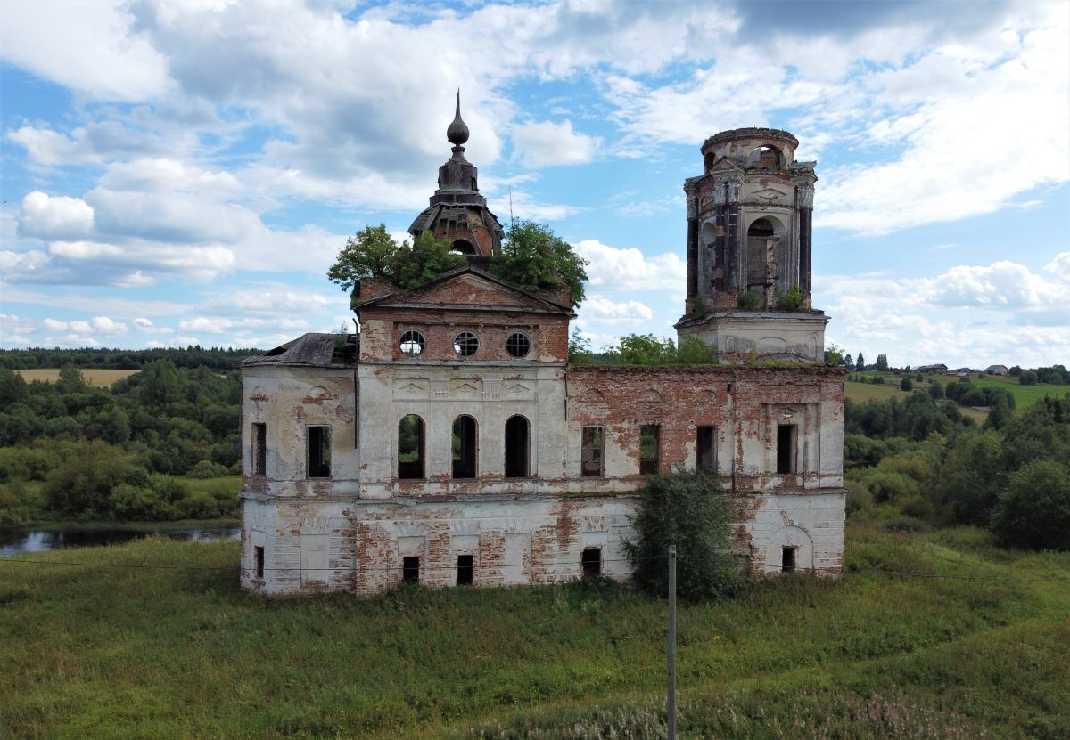 Церковь Воскресения Христова, Царева (Тотемский район, Вологодская область). фасады
