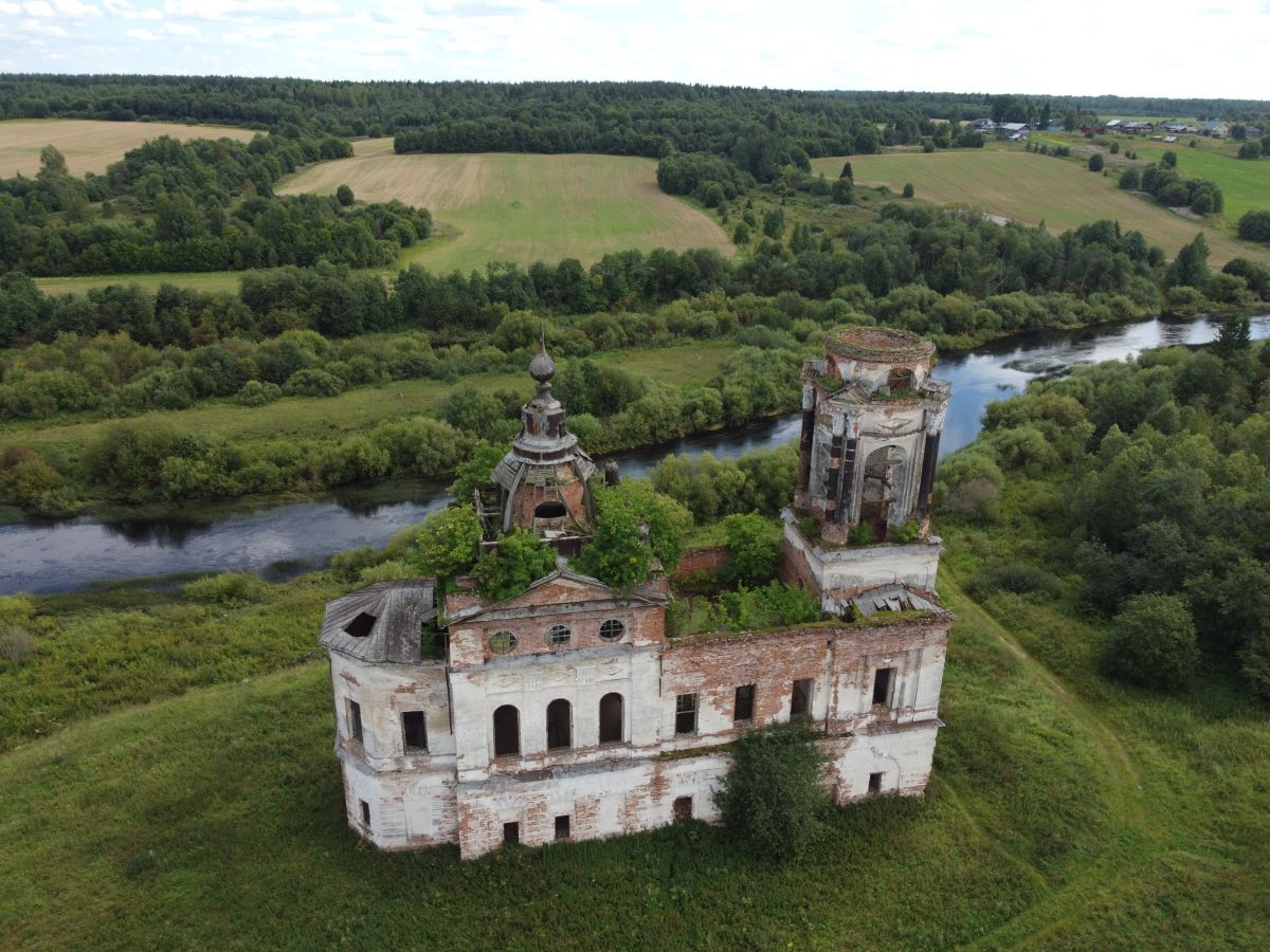 Церковь Воскресения Христова, Царева (Тотемский район, Вологодская область). фасады
