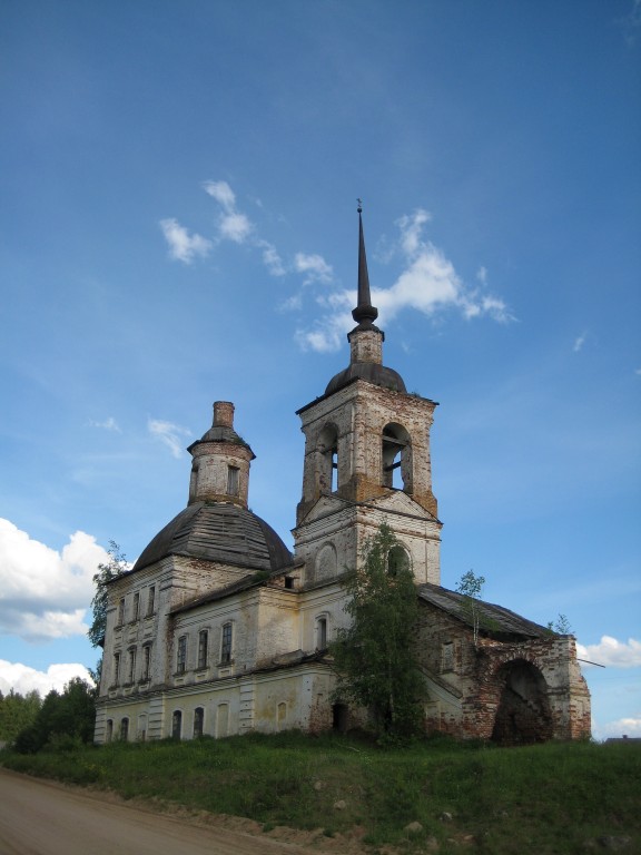 Церковь Покрова Пресвятой Богородицы, Чучёры (Великоустюгский район, Вологодская область). фасады