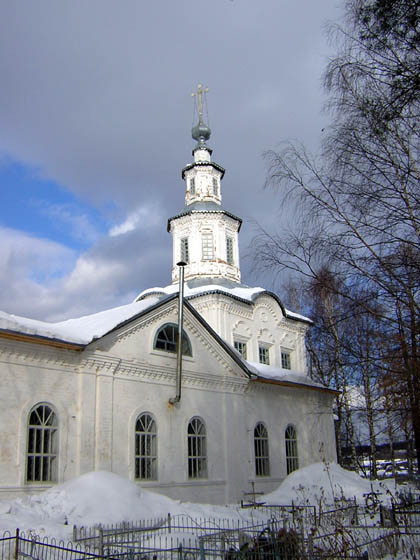 Церковь Введения во храм Пресвятой Богородицы Устьнедумская, Озерская (Лузский район, Кировская область). фасады