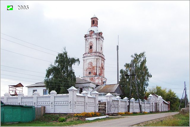 Гаврилов-Посад. Храмовый комплекс Ильинского подворья Ивановского Введенского монастыря. общий вид в ландшафте, Общий вид Ильинского подворья с юго-востока