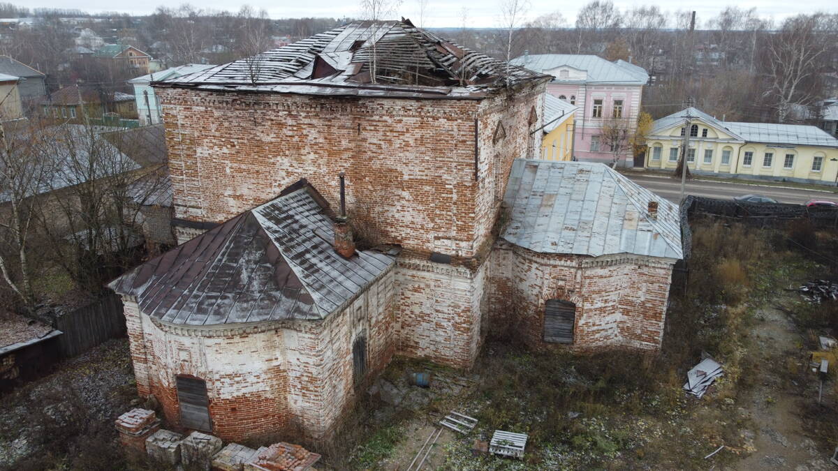 Собор Преображения Господня, Галич (Галичский район, Костромская область). общий вид в ландшафте, Общий вид со стороны валов (с северо-востока)