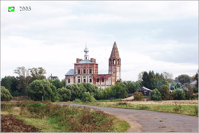 Шекшово. Церковь Иоакима и Анны. общий вид в ландшафте, Северный фасад церкви