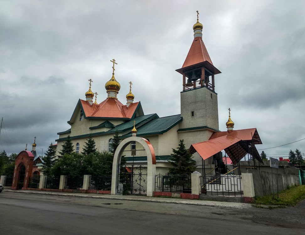 Елизово. Церковь Успения Пресвятой Богородицы. фасады