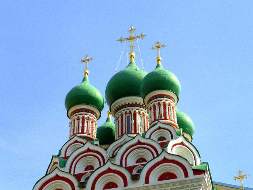 Церковь Троицы Живоначальной в Никитниках, Тверской (Центральный административный округ (ЦАО), г. Москва). архитектурные детали, Купола церкви