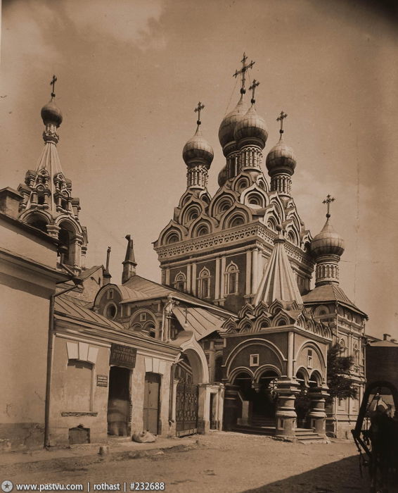Церковь Троицы Живоначальной в Никитниках, Тверской (Центральный административный округ (ЦАО), г. Москва). архивная фотография, Фото с сайта pastvu.ru  Фото 1882-1889 гг.