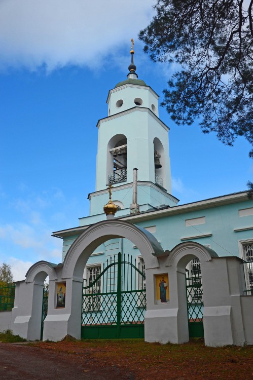 Очево. Церковь Введения во храм Пресвятой Богородицы. фасады