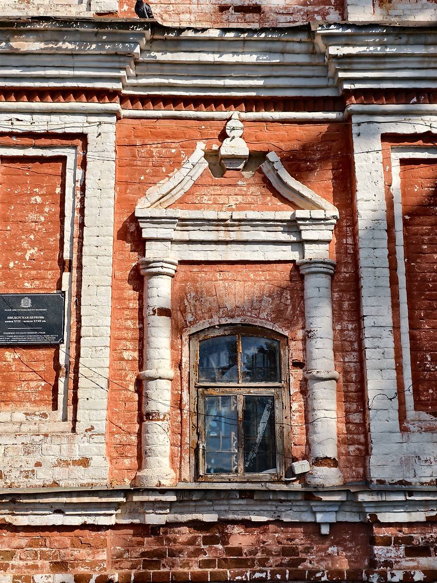 Архитектурные детали западной части трапезной, архитектурные детали. Введенский мужской монастырь. Церковь Введения во храм Пресвятой Богородицы, Вязники (Вязниковский район, Владимирская область)