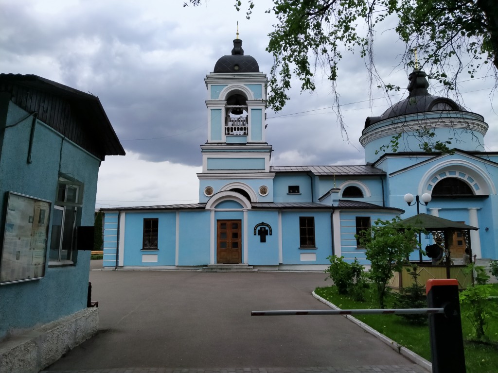 Химки. Церковь Петра и Павла в Петровском-Лобанове. фасады