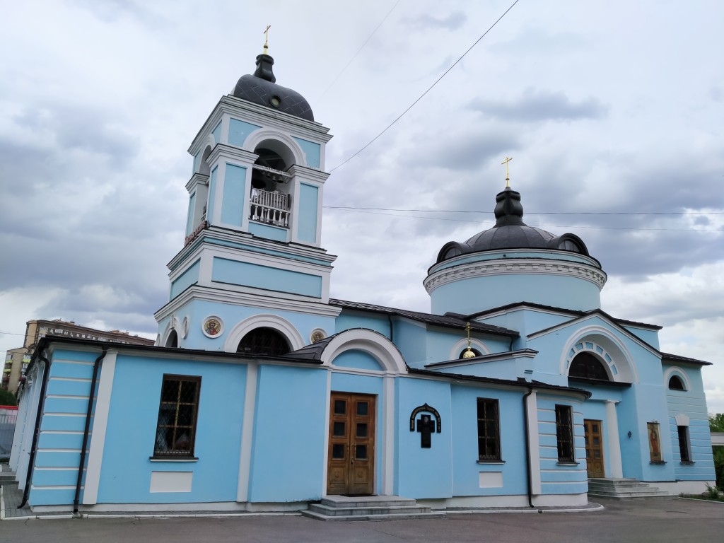 Химки. Церковь Петра и Павла в Петровском-Лобанове. фасады