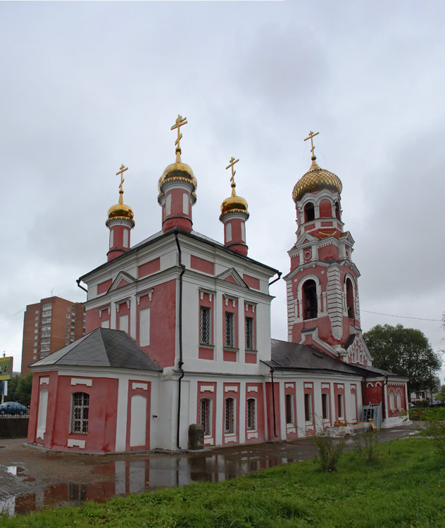 Дмитров. Церковь Сретения Господня. фасады