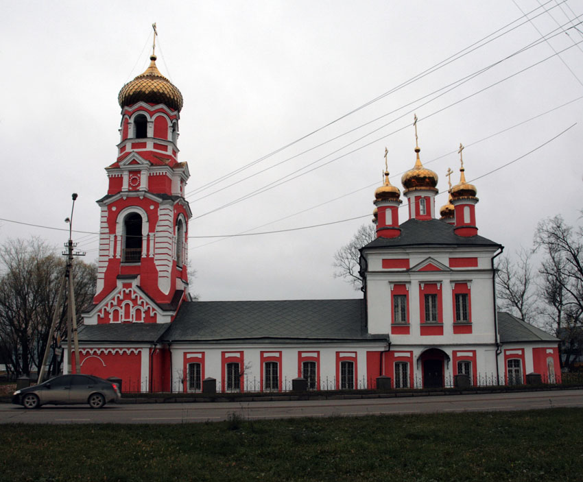 Дмитров. Церковь Сретения Господня. фасады