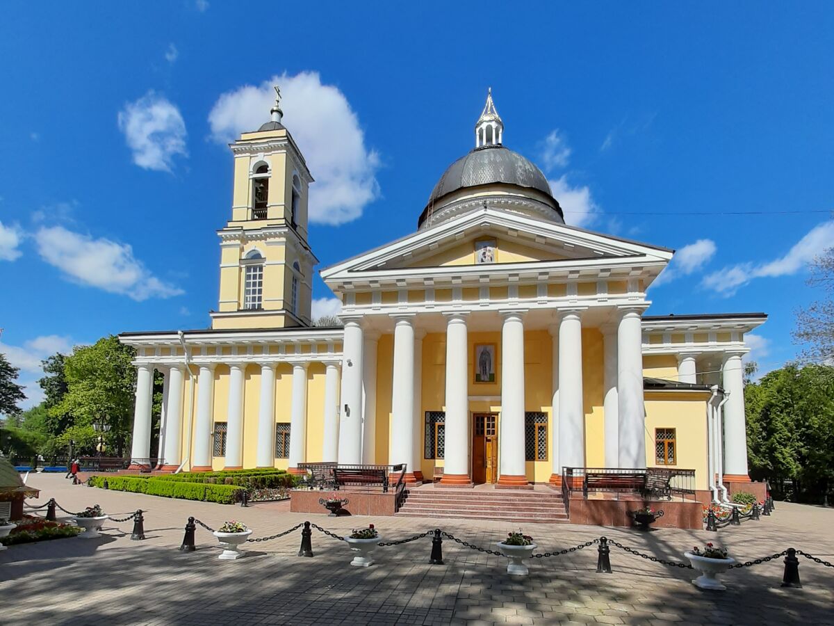 Гомель. Кафедральный собор Петра и Павла. фасады