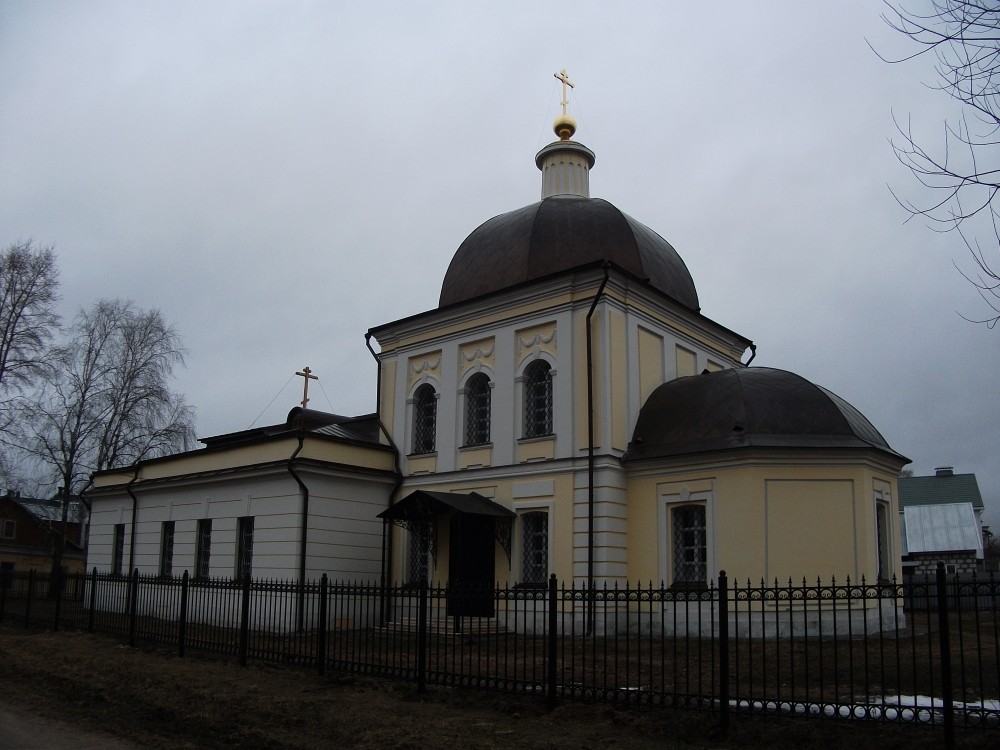 Тверь. Церковь Сергия Радонежского. фасады