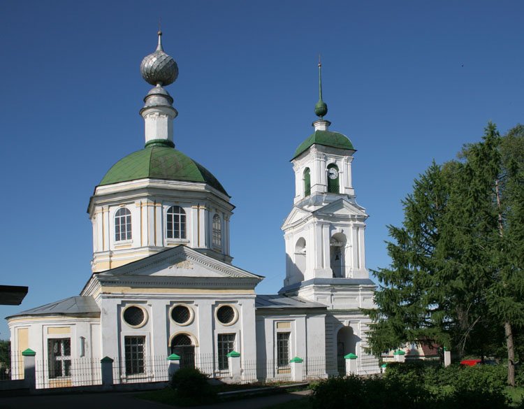 Церковь Петра и Павла, Петровское (Ростовский район, Ярославская область). фасады