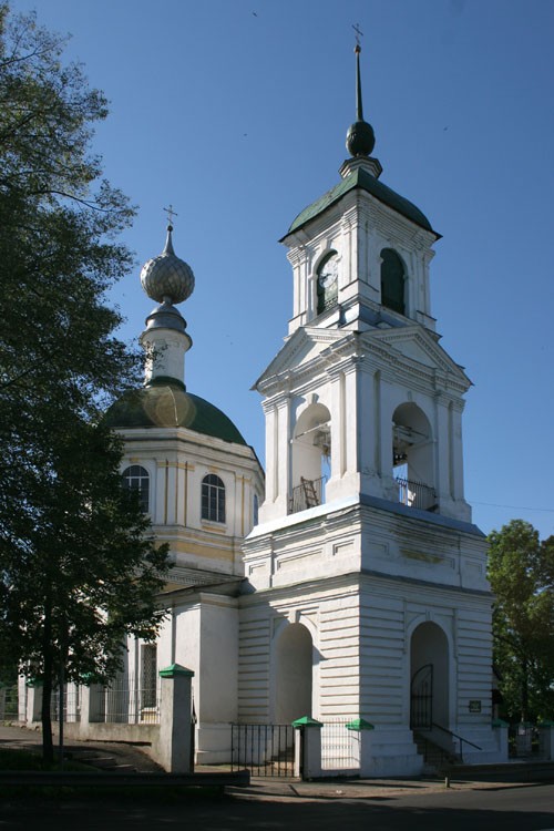 Петровское. Церковь Петра и Павла. фасады