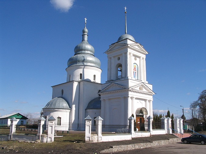 Нежин. Церковь Покрова Пресвятой Богородицы. общий вид в ландшафте