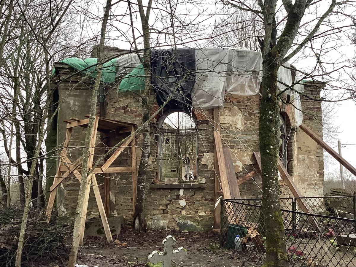 Вид с востока, фасады. Церковь Михаила Архангела, Удосолово (Кингисеппский район, Ленинградская область)