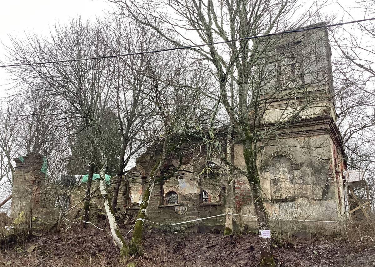 Вид с севера, фасады. Церковь Михаила Архангела, Удосолово (Кингисеппский район, Ленинградская область)