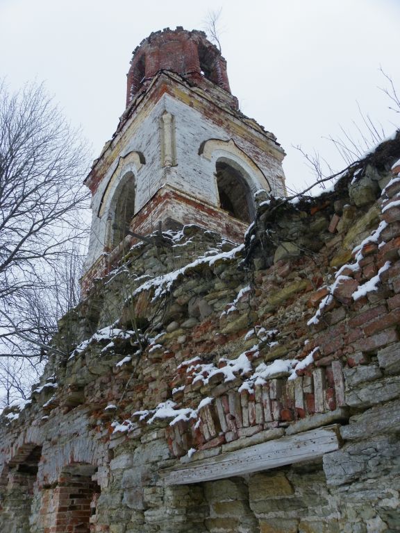 Медуши. Церковь Троицы Живоначальной. архитектурные детали