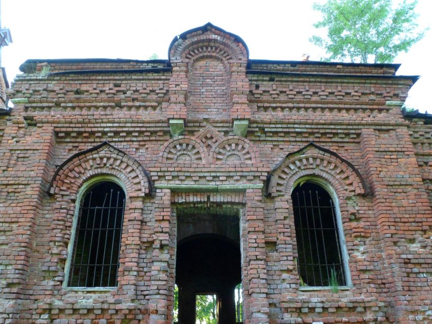 Церковь Георгия Победоносца, Ратчино (Кингисеппский район, Ленинградская область). архитектурные детали