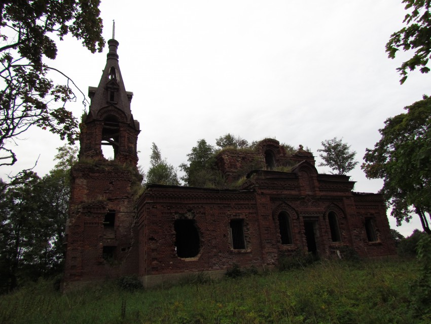 Церковь Георгия Победоносца, Ратчино (Кингисеппский район, Ленинградская область). фасады
