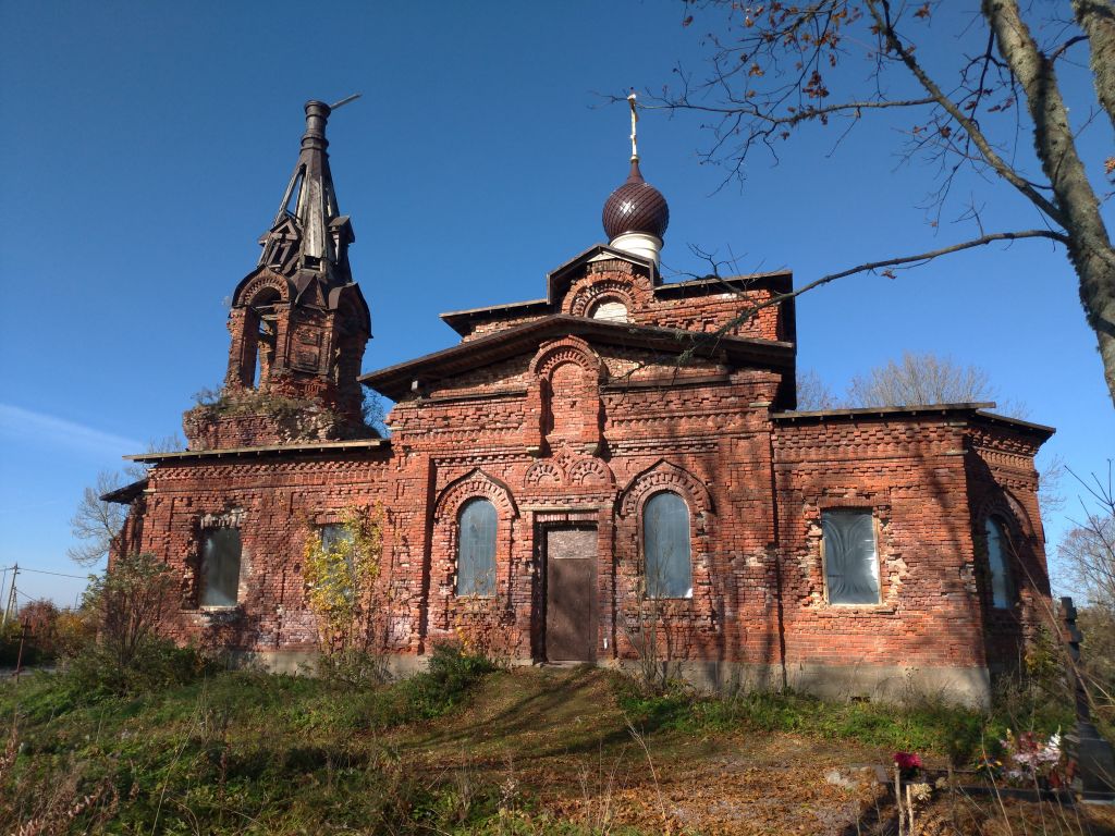 Ратчино. Церковь Георгия Победоносца. фасады