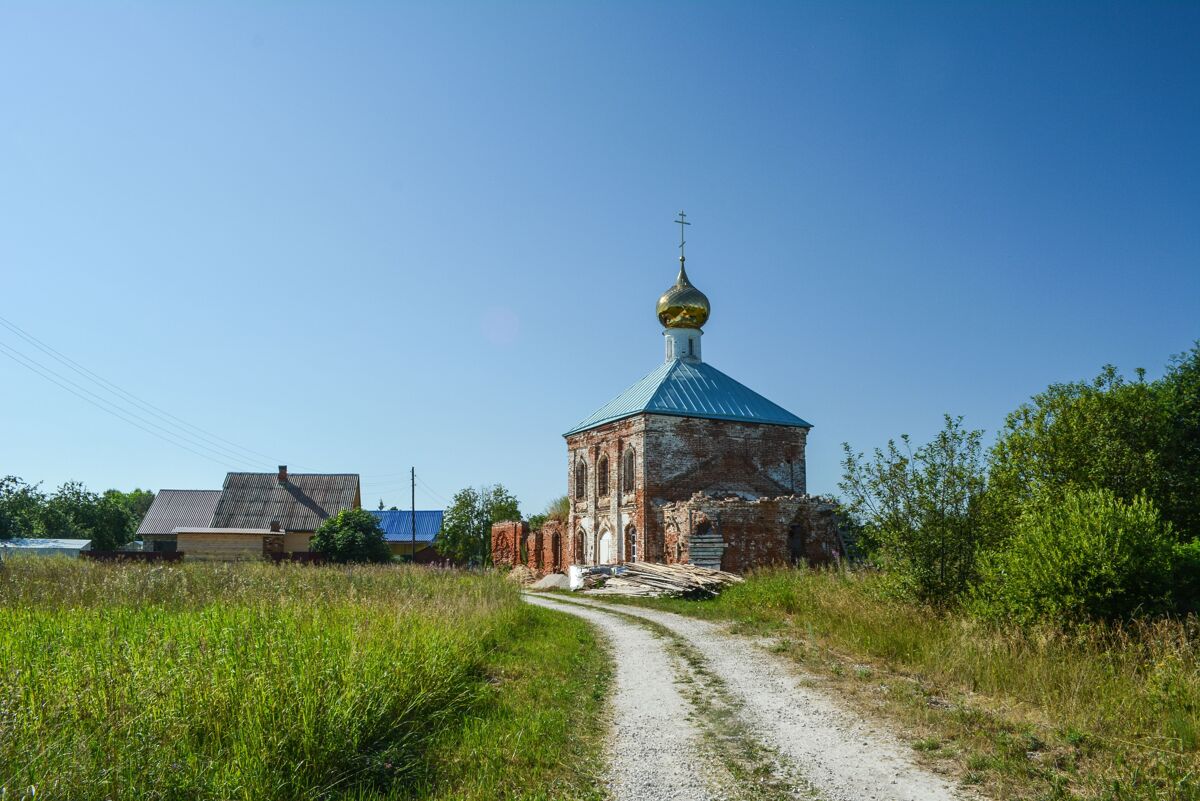 Церковь Николая Чудотворца, Кувезино (Ковровский район и г. Ковров, Владимирская область). общий вид в ландшафте