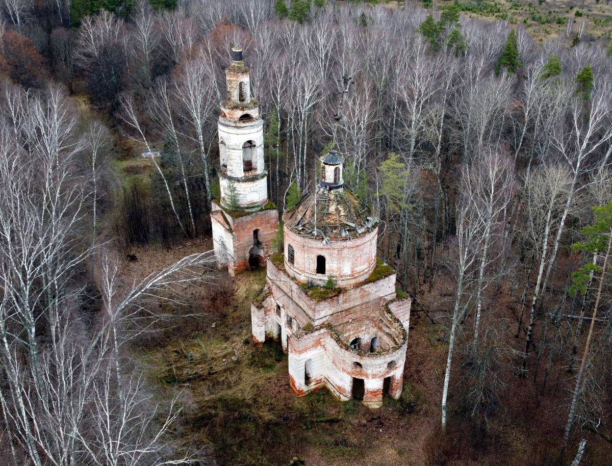 общий вид в ландшафте. Церковь Преображения Господня, Погост Венец (Ковровский район и г. Ковров, Владимирская область)