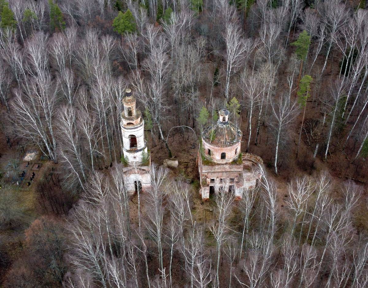 общий вид в ландшафте. Церковь Преображения Господня, Погост Венец (Ковровский район и г. Ковров, Владимирская область)
