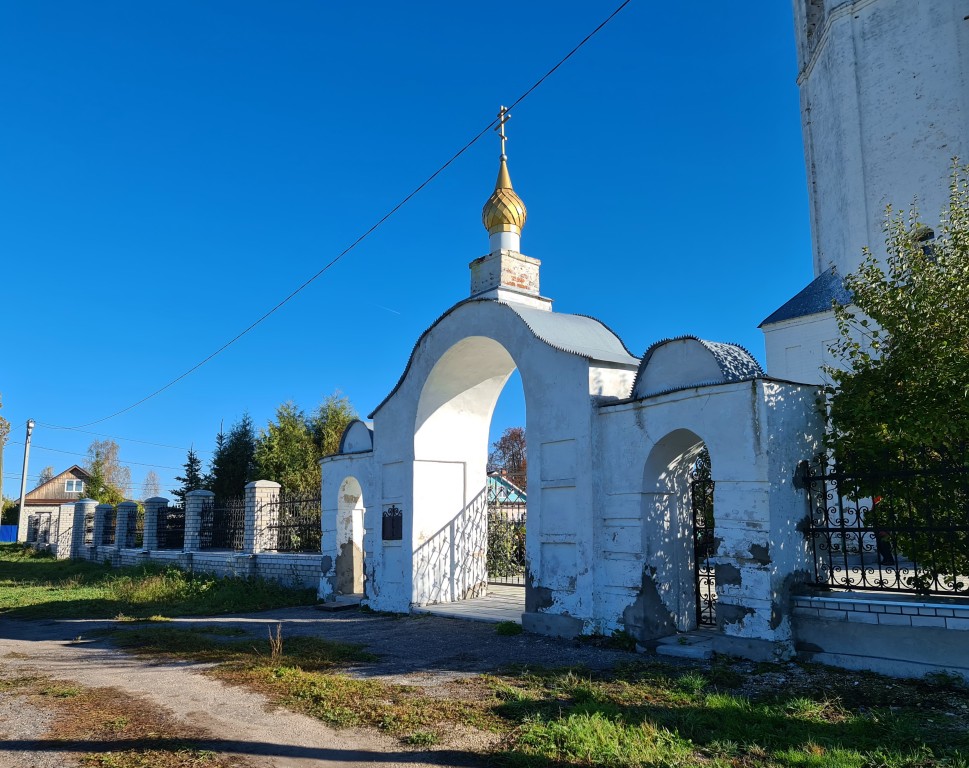 Церковь Димитрия Солунского, Осипово (Ковровский район и г. Ковров, Владимирская область). дополнительная информация, Западная сторона ограды
