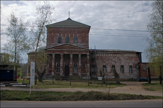 Церковь Троицы Живоначальной, Новощапово (Клинский городской округ, Московская область). фасады