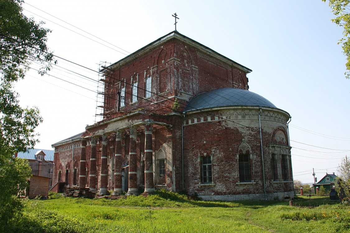 Новощапово. Церковь Троицы Живоначальной. фасады