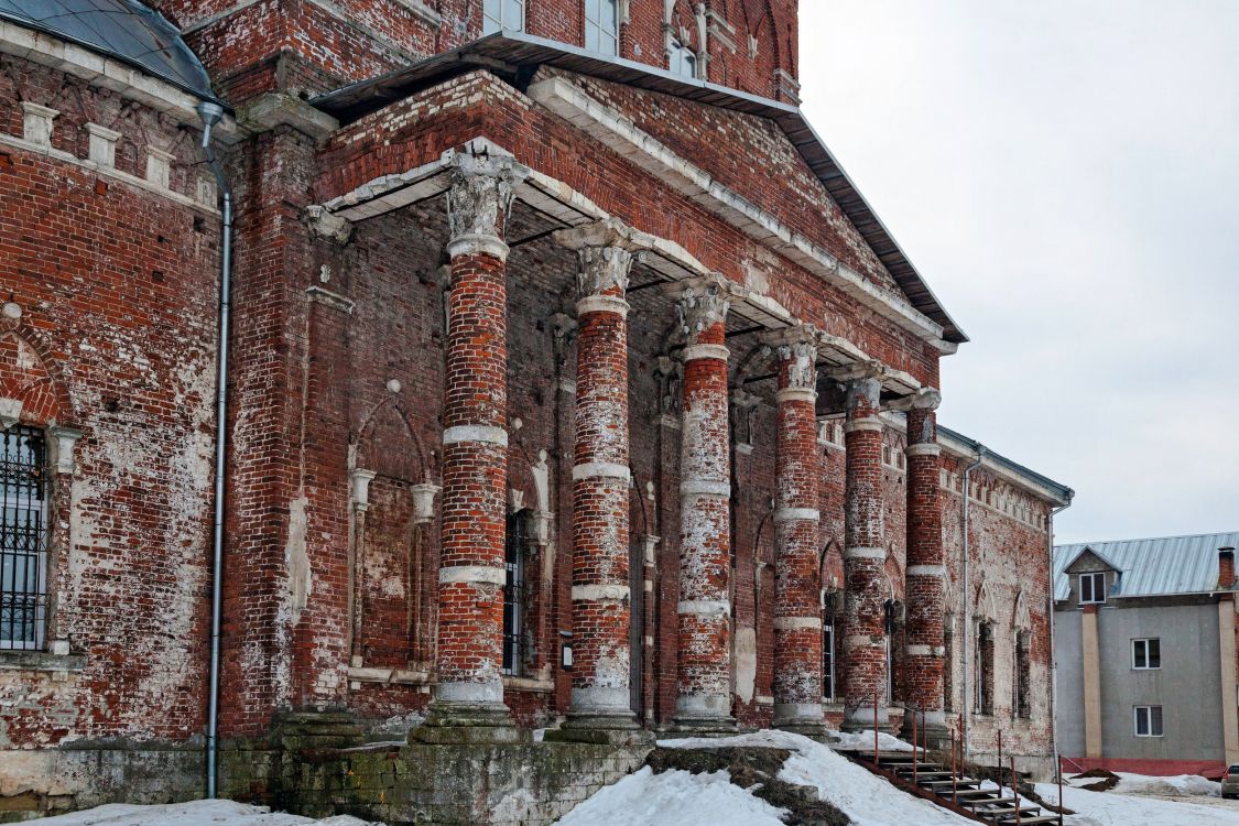 Церковь Троицы Живоначальной, Новощапово (Клинский городской округ, Московская область). архитектурные детали