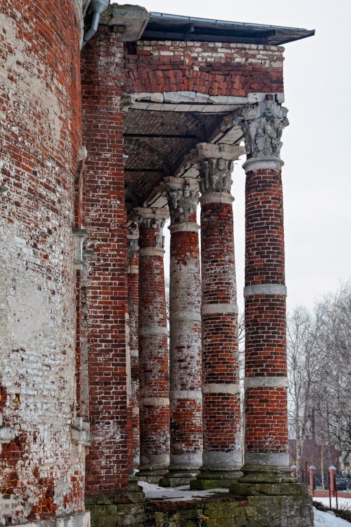 Церковь Троицы Живоначальной, Новощапово (Клинский городской округ, Московская область). архитектурные детали