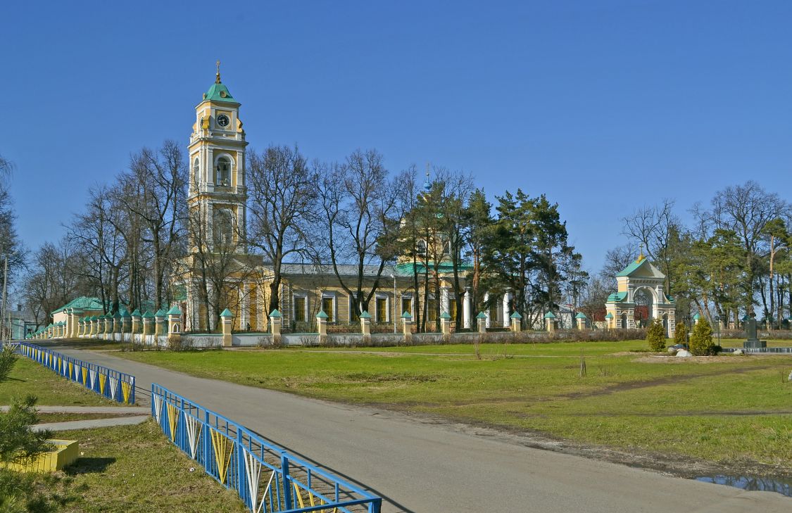 Лосино-Петровский. Церковь Николая Чудотворца. общий вид в ландшафте