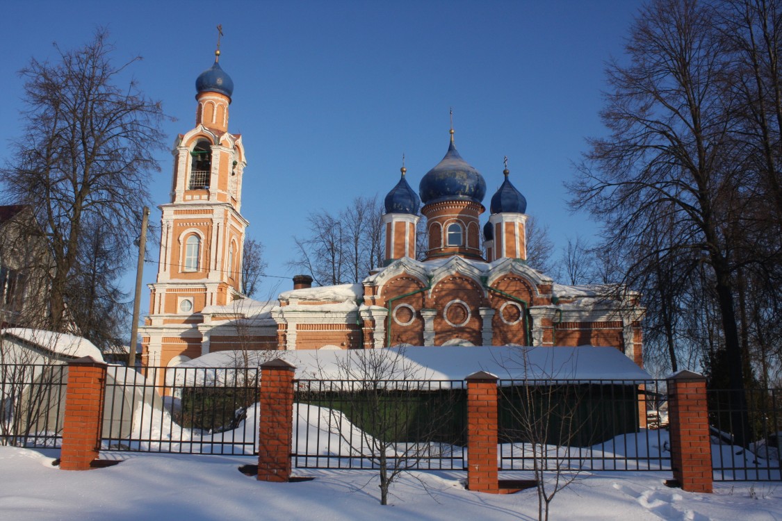 Белый Раст. Церковь Михаила Архангела. фасады