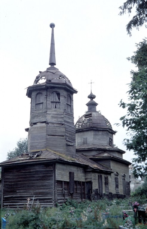 Церковь Георгия Победоносца, Ручьи (Крестецкий район, Новгородская область). фасады, 1998