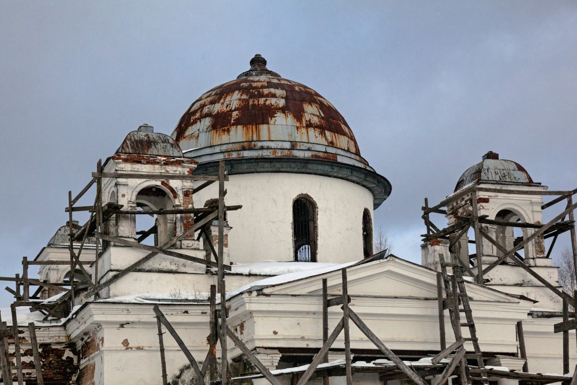 Церковь Покрова Пресвятой Богородицы, Ручьи (Крестецкий район, Новгородская область). архитектурные детали