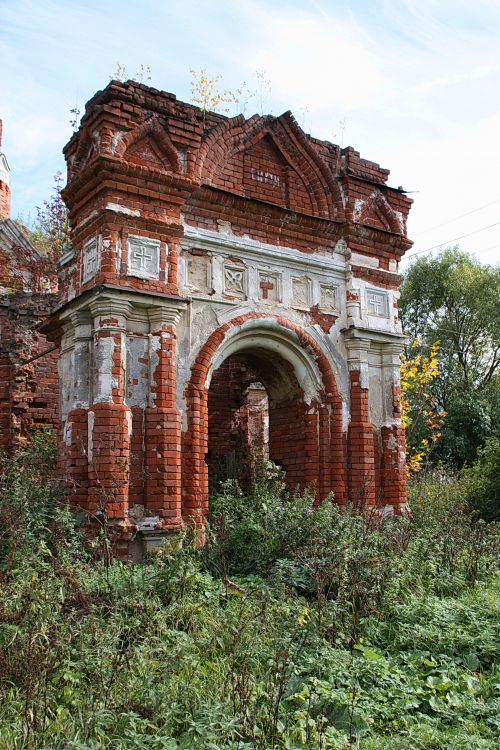 Церковь Тихвинской иконы Божией Матери, Глухово (Дмитровский городской округ, Московская область). архитектурные детали
