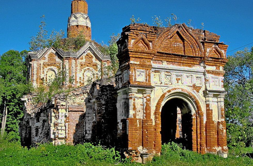 Церковь Тихвинской иконы Божией Матери, Глухово (Дмитровский городской округ, Московская область). фасады, Общий вид с северо-западной стороны