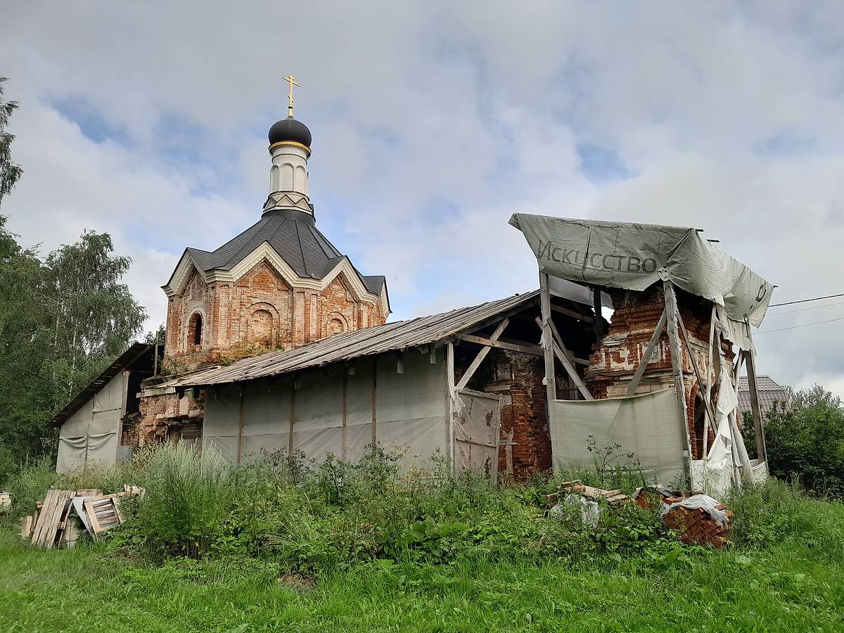 Северный и западные фасады, фасады. Церковь Тихвинской иконы Божией Матери, Глухово (Дмитровский городской округ, Московская область)