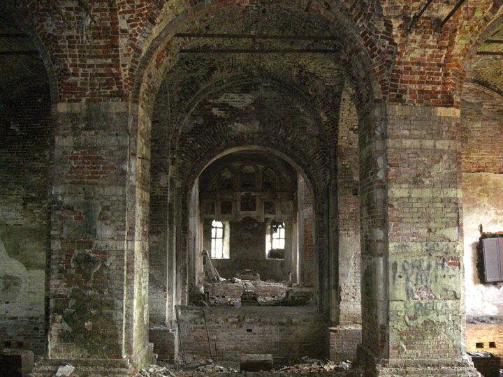 Церковь Казанской иконы Божией матери, Трёхсвятское (Дмитровский городской округ, Московская область). интерьер и убранство