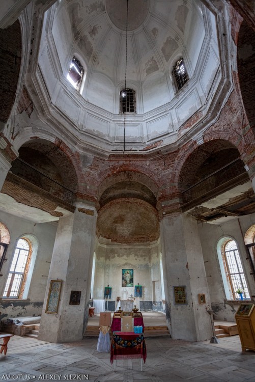 Церковь Воскресения Христова, Красное Знамя (быв. Старая Ольшанка) (Уваровский район и г. Уварово, Тамбовская область). интерьер и убранство