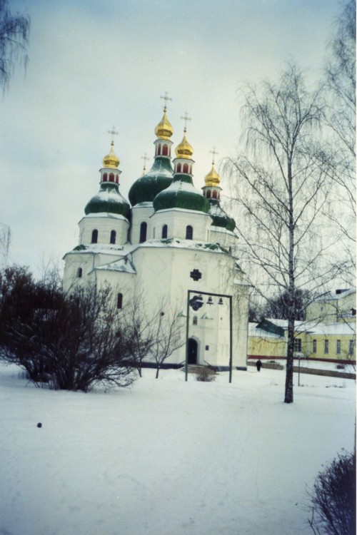 Нежин. Кафедральный собор Николая Чудотворца. общий вид в ландшафте