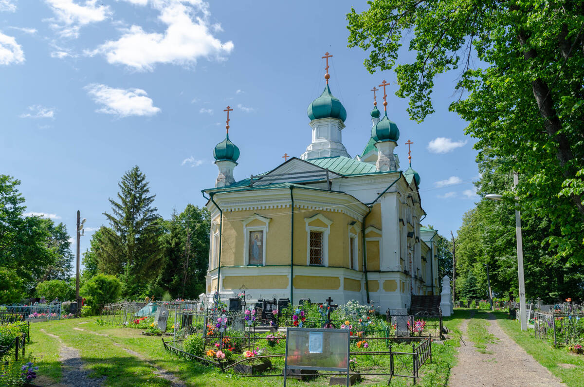 Церковь Троицы Живоначальной, Поречье-Рыбное (Ростовский район, Ярославская область). фасады