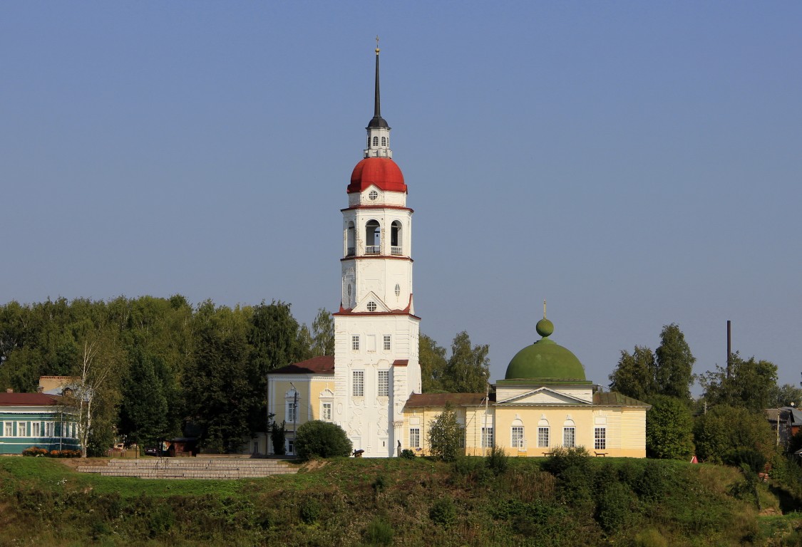 Церковь Успения Пресвятой Богородицы, Тотьма (Тотемский район, Вологодская область). фасады, Вид с юга.