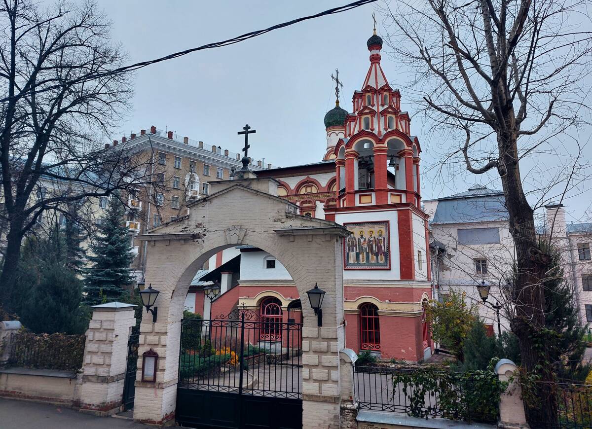 Церковь Трех Святителей на Кулишках, Басманный (Центральный административный округ (ЦАО), г. Москва). дополнительная информация
