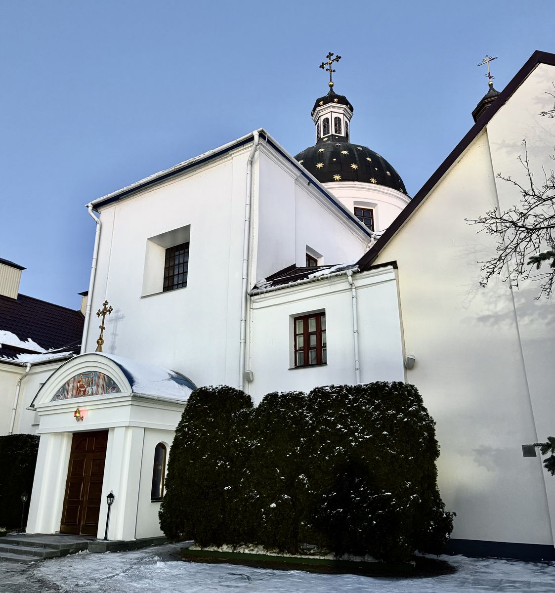 Вид с юго-запада, фасады. Рождество-Богородичный женский монастырь. Церковь Рождества Пресвятой Богородицы, Гродно (Гродненский район, Беларусь, Гродненская область)