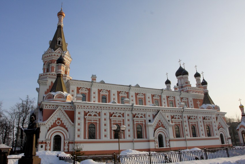 Кафедральный собор Покрова Пресвятой Богородицы, Гродно (Гродненский район, Беларусь, Гродненская область). фасады